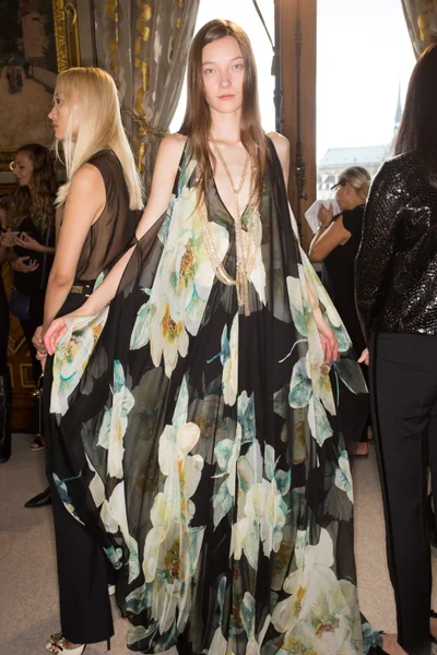 Look 32